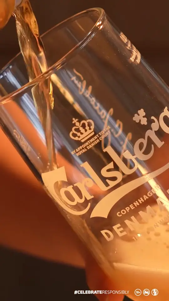 Frame 2 from Carlsberg: Golden Brew