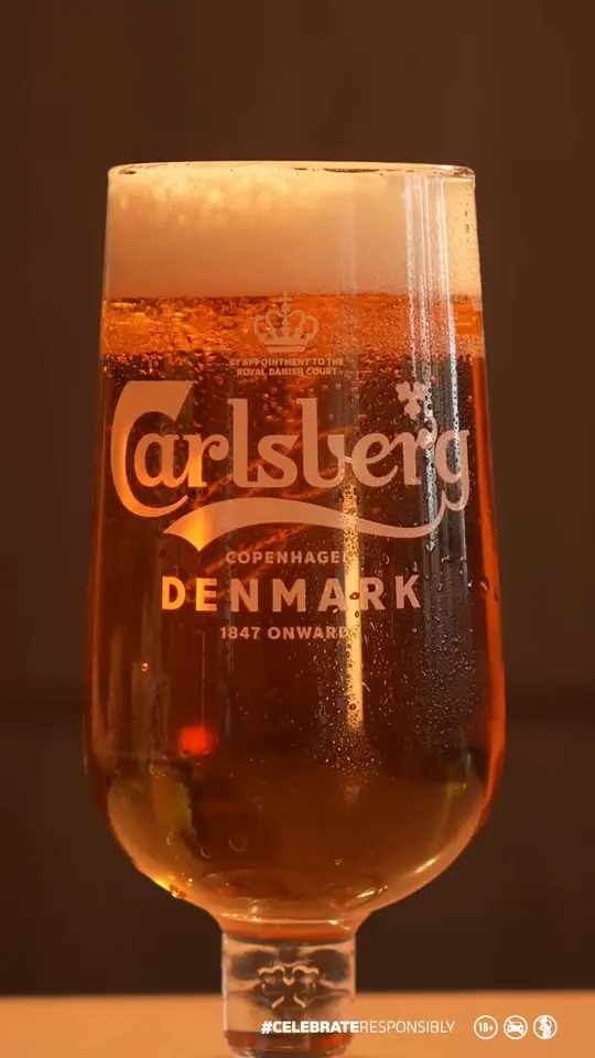Frame 8 from Carlsberg: Golden Brew