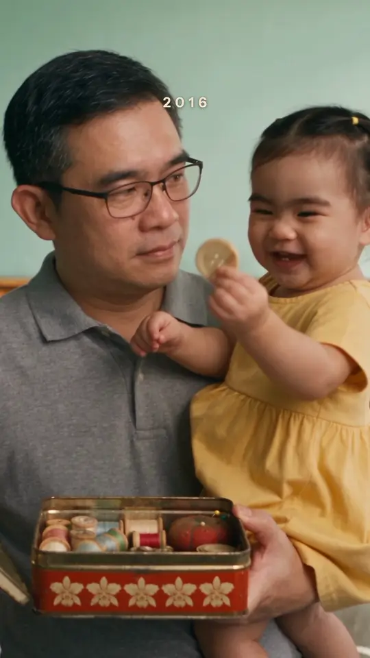 Frame 4 from Kwee Lan: The Tin