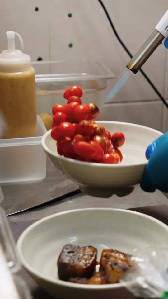 Frame 4 from Smokebelly: Opening